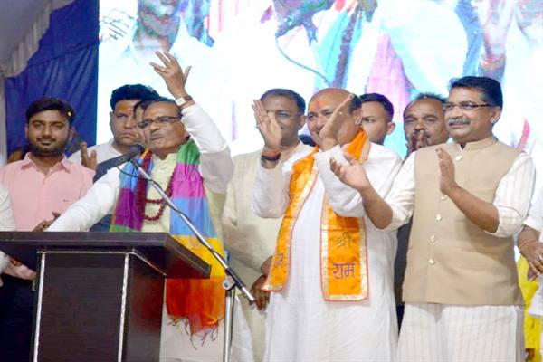 CM चौहान का दिखा अलग अंदाज
